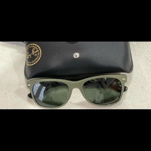 NEW RAY BAN NEW WAYFARER ARMY GREEN SUNGLASSES